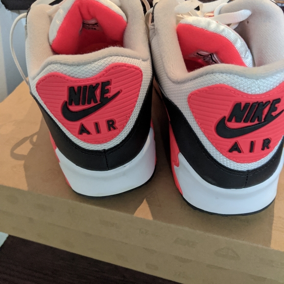 Air Max 90 2010 release - Picture 7 of 9